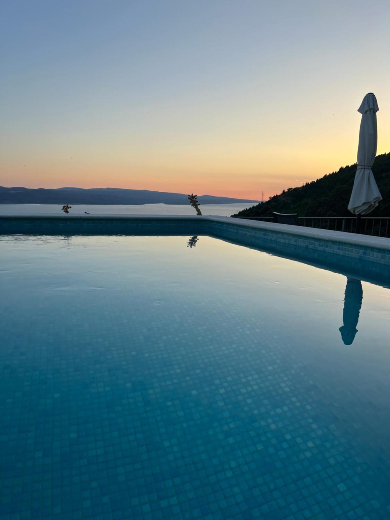 Villa Kristina - Ferienhaus Baška Voda - Topići, Private Outdoor Swimmingpool, WiFi Exterior foto